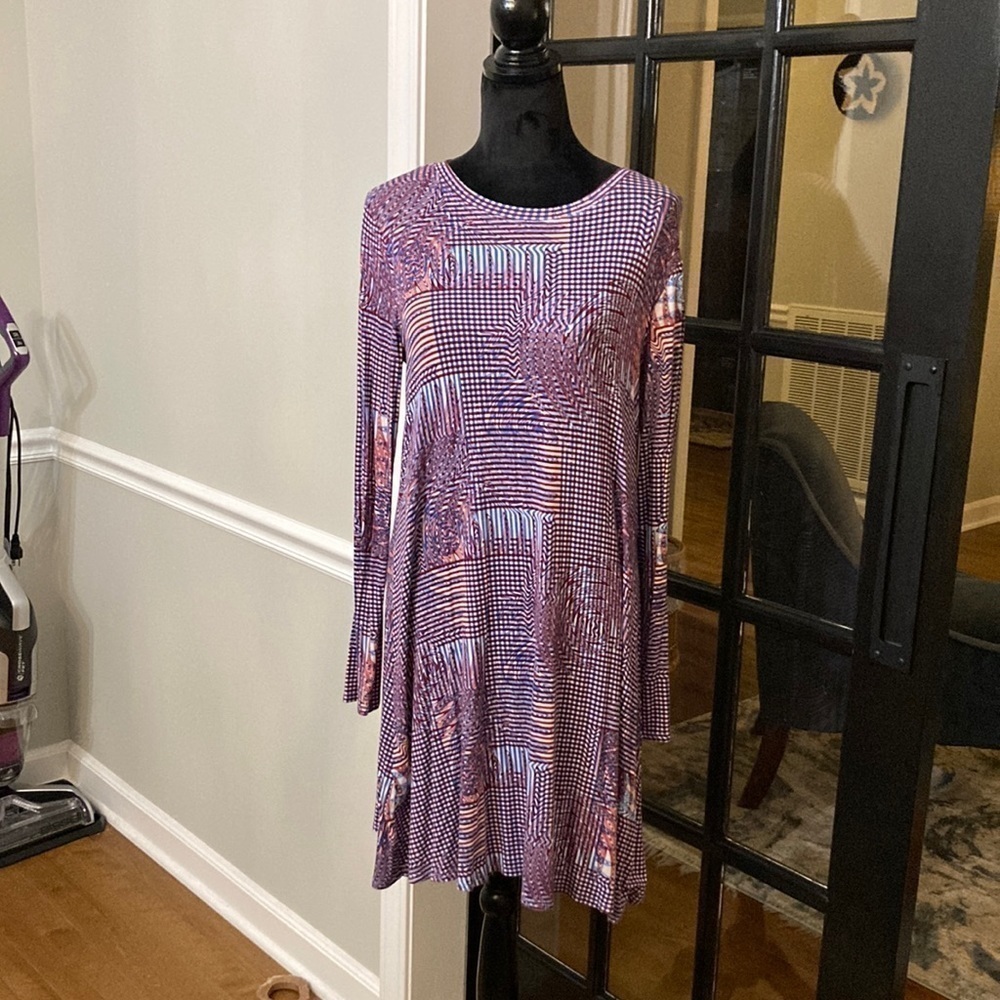 𝅺BCBG SIZE MED DRESS super soft